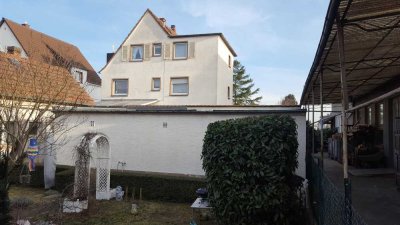 2 Zimmer, Altbau-Dachgeschoss- , Küche , Bad- Kelsterbach - Nähe S- Bahn-  48m2 - Garten - Kleine WE