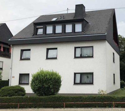 Ansprechende und gepflegte 4-Raum-Wohnung mit Balkon in Koblenz