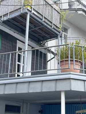 Individuelle 2,5-Zimmer-Terrassenwohnung mit gehobener Innenausstattung mit Balkon in Schwelm