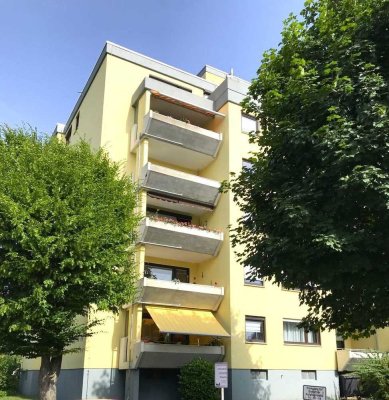 Großzügige 4,5-Zimmer-Penthouse-Wohnung mit Panoramablick von Dachterrasse & Balkon