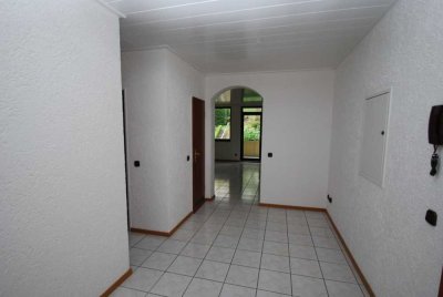 Schöne 2 - Raum Wohnung mit 2 Balkonen in sehr guter Lage von Essen Kupferdreh Dilldorf