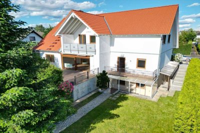 Sanierte Perle in Großostheim. Bezugsfreies 2-3 Familien Haus in Feldrandlage