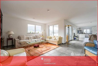 Penthouse im Topzustand inkl. zwei Tiefgaragenplätze, Einbauküche und toller Dachterrasse