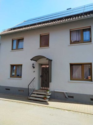 Günstiges, saniertes 7-Raum-Haus mit Solaranlage und neuer Heizung in Dunzweiler!!!