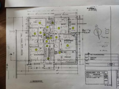 Freundliche 5-Zimmer-Wohnung mit Balkon und Einbauküche in Bremen