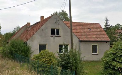 Sanierungsbedürftiges Einfamilenhaus in Mücka - Förstgen