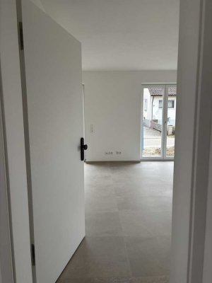 2 Zimmer Souterrainwohnung