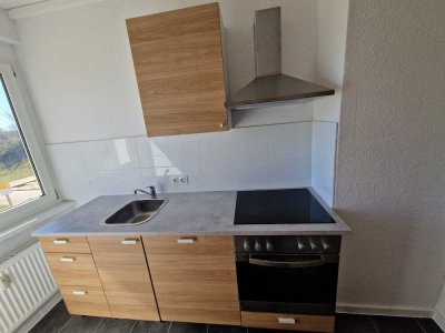 3-Zimmer-Wohnung im Erdgeschoss mit Einbauküche zu vermieten