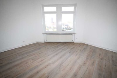 ALLES NEU NACH SANIERUNG - Hell + ruhig Im Altbau mit moderner Einbauküche im beliebten Nordend-West