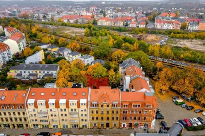 Bezugsfrei! Zentral gelegenes 1-Raum-Appartement mit großer Wohnküche im belebten Pieschen.