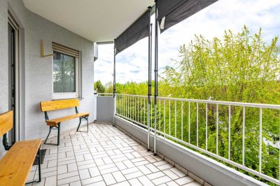 Bruchköbel-Niederissigheim: Wunderschöne 2 Zimmer-Wohnung mit Einbauküche & großem Süd-Balkon