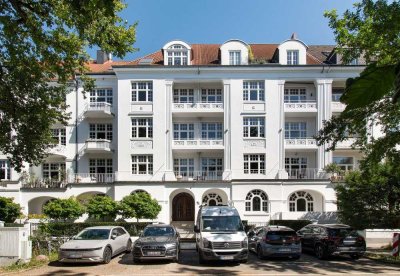 Eleganter Altbau, fußläufig zur Alster, im beliebten Winterhude!