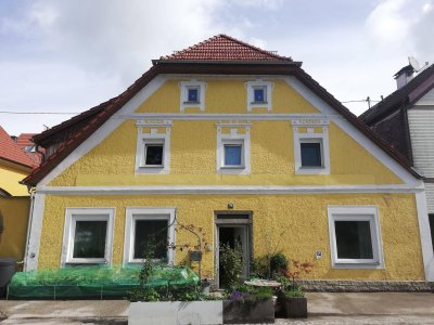 Charmante 95 m² Erdgeschosswohnung mit hochwertiger Küche, Holzofen &amp; großem Parkplatz in Eferding zu vermieten