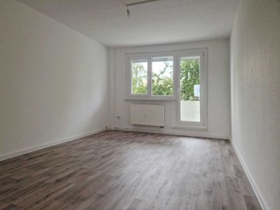 "Bezugsfertig ab März 2025" Frisch renovierte Wohnung – modern und einladend!