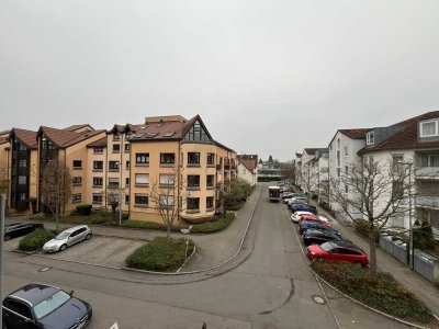 ++Mit 2 Balkonen++ Renovierte 3,5-Zimmer-Wohnung mit schöner EBK in zentraler Lage