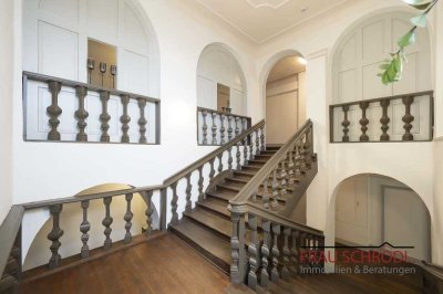 Wohnen im Schloss Hirschlatt
Stylisches Apartment im Denkmal
Friedrichshafen