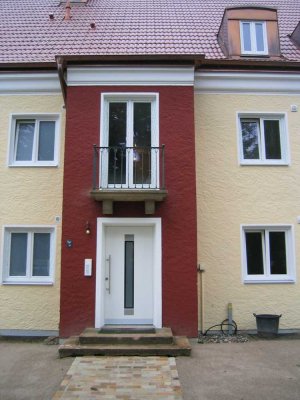 Elegante und moderne Erdgeschoßwohnung in Altöttings Zentrum / schöne Holz- und Natursteinböden