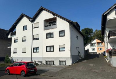 TRAUMHAFTE 4 ZKB-MAISONETTEWOHNUNG MIT BALKON UND GARAGE!!!