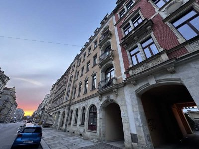 KLEIN ABER OHO UND IN DER NÄHE DER UNIKLINIK UND DER ALTSTADT VON DRESDEN