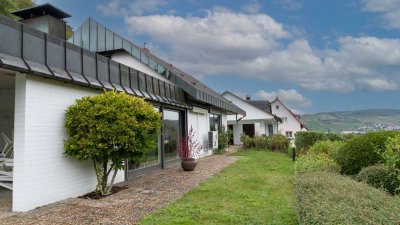 Traumhaftes Einfamilienhaus mit Wellnessoase und Blick über Niedernhall