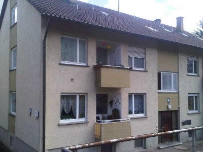 Attraktive und gepflegte 3,5-Zimmer-Wohnung mit Balkon und EBK in Erdmannhausen