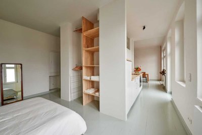 ​VON PRIVAT-DIREKT AM WASSER RENOVIERTE LOFT WOHNUNG OFFENER GRUNDRISS WEITBLICK, BALKON + DACHBODEN