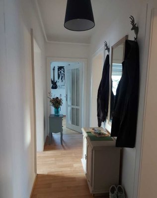 Sehr schöne, ruhige 3-Zimmer-Wohnung, Balkon/ Loggia, Parkett, moderne EBK in Landau