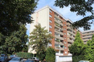 gut geschnittene 4 Zimmerwohnung mit Balkon