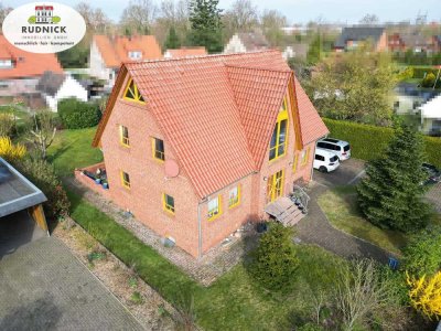 RUDNICK bietet: PROVISIONSFREI! Großes Einfamilienhaus in Leese, ca. 250 m² Wohn/- Nutzfläche