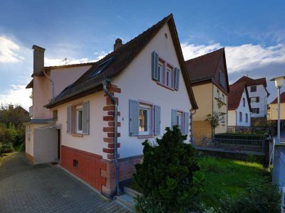 Freistehendes Einfamilienhaus mit Garten und 2 Südbalkonen in Ober-Ramstadt