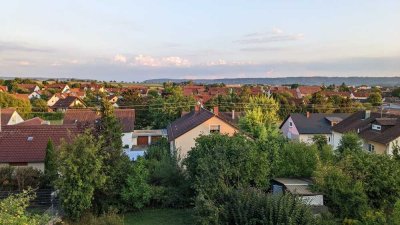 Lichtdurchflutete Dachgeschosswohnung Single/Pärchen mit Blick über Michelfeld