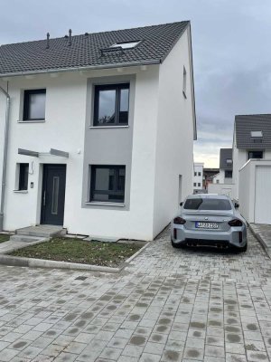 Attraktive Doppelhaushälfte (Neubau) in Rheinfelden (Baden) – Erstbezug, grenznah zur Schweiz