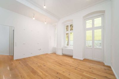 Sanierte 2-Zimmer-Altbauwohnung mit Terrasse & Privatgarten