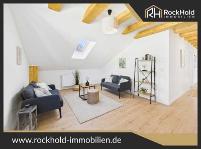 Bezugsfreie und frisch renovierte 3-Zimmer-Dachgeschosswohnung