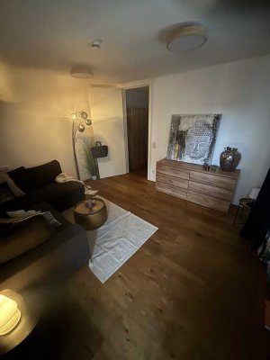 Stilvolle 2-Zimmer-Wohnung mit luxuriöser Innenausstattung mit EBK in Weinheim