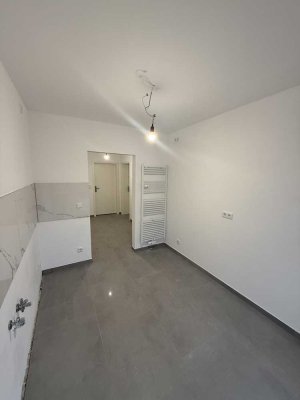 Erstbezug nach Sanierung mit Balkon: ansprechende 2,5-Zimmer-Terrassenwohnung in Moers