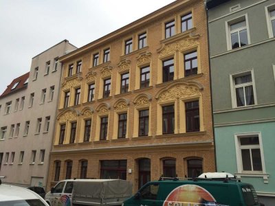 Hochwertig modernisierte Wohnung mit Balkon an der Küche zum grünen Innenhof!