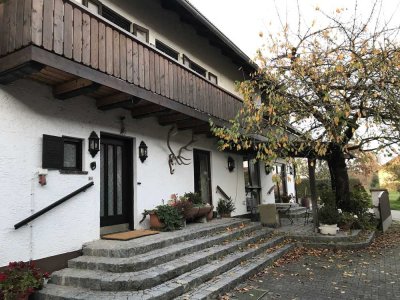 EG in Wohnhaus mit Garten - 1.150 €, 180 m², 4,5 Zimmer