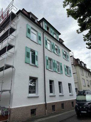 Sanierte, Exklusive, neuwertige 4,5-Raum-Hochparterre-Wohnung in Reutlingen ohne Maklerprovision!