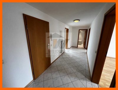 Schnäppchen mit Fernblick und 2 Badezimmern! Schicke 2,5 Raum DG Wohnung!