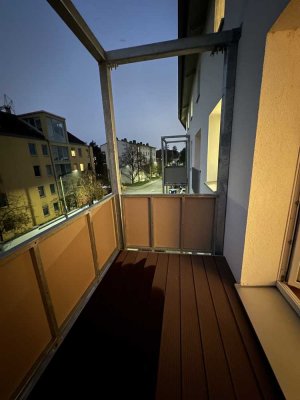 Schöne helle 4-Zimmer-Wohnung mit EBK in Regensburg mit Balkon