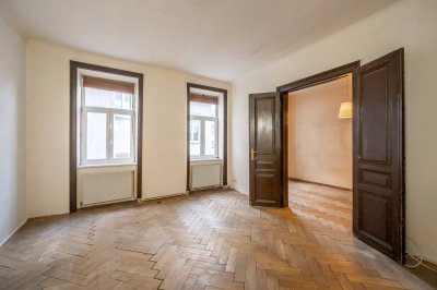 ++Hofruhelage++ Sanierungsbedürftige 3-Zimmer Altbau-Wohnung - zentrale Lage!