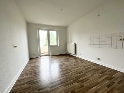 °°HELLE 2 ZIMMER WOHNUNG - mit Balkon ab sofort zu vermieten°°