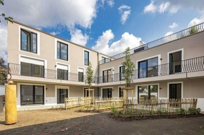 Traumhafte Aussicht:  Wohnen mit 3 Zimmern & 2 Bädern und Balkon