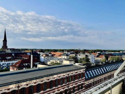 + Liebhaber aufgepasst: Saniertes Penthouse in den Buntgarnwerken mit Panoramablick über Leipzig! +