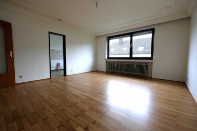 Komplett renovierte Dreizimmerwohnung mit Balkon in Kohlscheid zu vermieten !