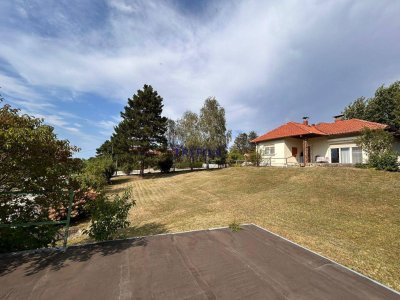 Neuer Preis - Bungalow mit Ausblick