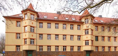 //Schöne 2 Zimmerwohnung mit Loggia//