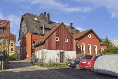 MFH mit Gewerbe, 9 Wohnungen in historischem Gebäude in 79183 Waldkirch