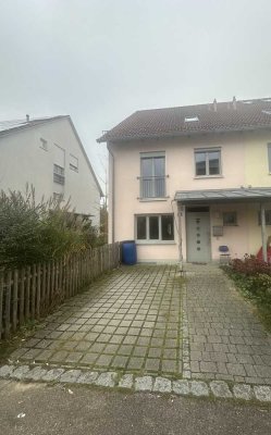 Schönes Reihenendhaus in ruhiger Wohnsiedlung in Petershausen